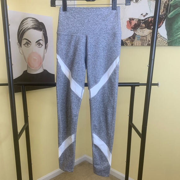 💫HP‼️💫 NWOT AERIE Chill Play Move Leggings w/Mesh Detail in Gray/White, Size XS - Picture 6 of 6